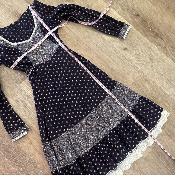 Vintage Montgomery Ward Prairie/ Gunne Sax Style Floral and Lace Dress Size 9 - Picture 11 of 13